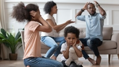 Patterns in dysfunctional family dynamics: Psychologist shares insights (Unsplash)