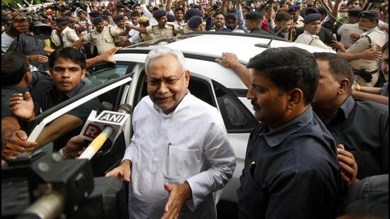 JDU leader Nitish Kumar interacts with the media after submiting his resignation to governor Phagu Chauhan at Raj Bhawan in Patna on Tuesday. (HT Photo/Santosh Kumar)