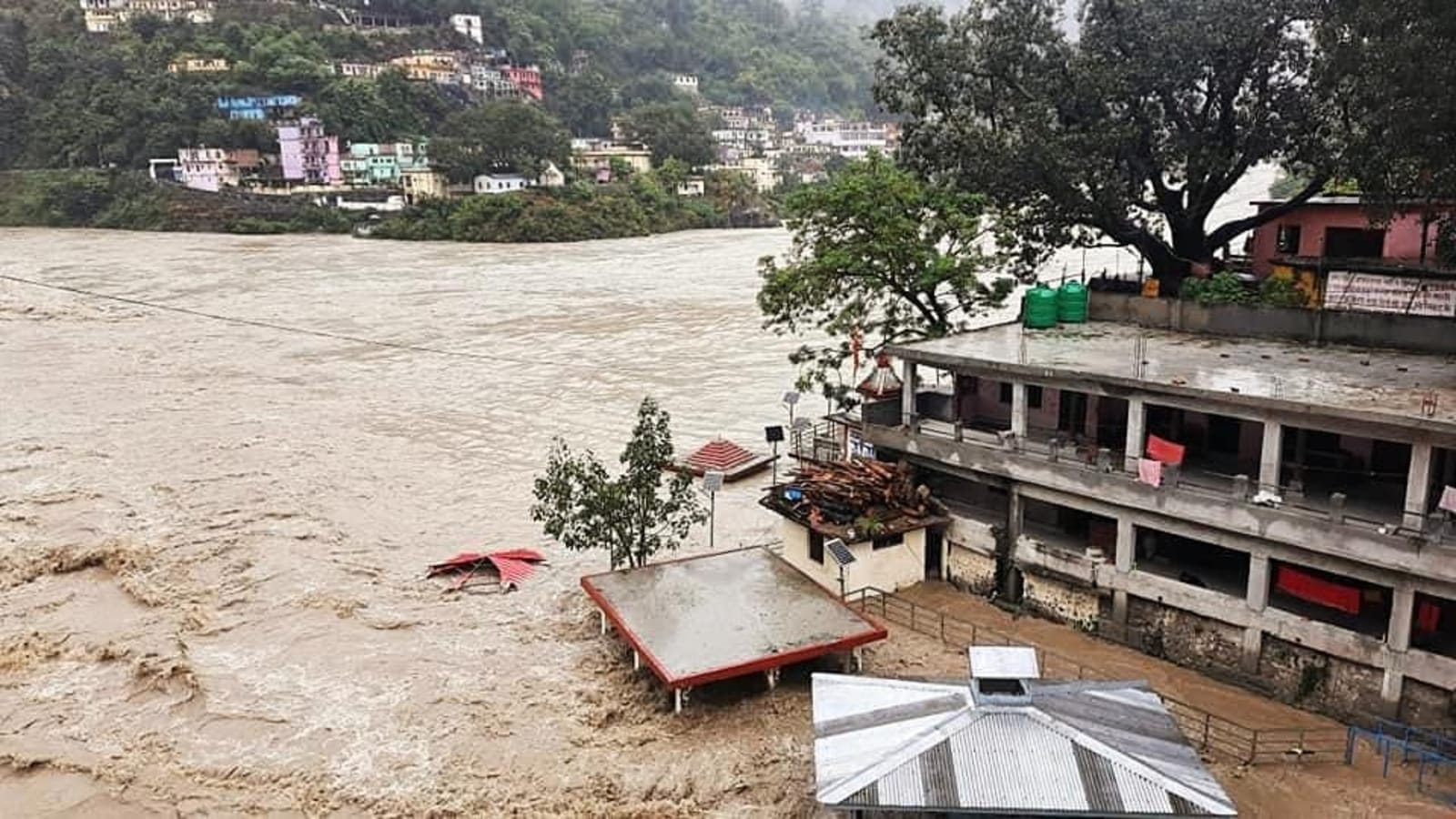Three more killed in rain-related incidents in Karnataka, death count above  70 | Bengaluru - Hindustan Times