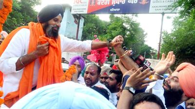 Shiromani Akali Dal (SAD) leader Bikram Singh Majithia waves to the crowd as he comes out of the jail after Punjab and Haryana High Court granting bail to him in connection with a case registered against him under the NDPS Act in December 2021, in Patiala on Wednesday. (Rajesh Sachar) Shiromani Akali Dal (SAD) leader Bikram Singh Majithia waves to the crowd as he comes out of the jail after Punjab and Haryana High Court granting bail to him in connection with a case registered against him under the NDPS Act in December 2021, in Patiala on Wednesday. (Rajesh Sachar)