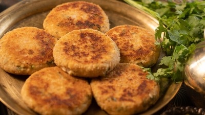 Dahi Kebab: Vegetarians are going to love this dish. Curd is a primary ingredient in this dish. Other ingredients used are spices, herbs and gram flour. Serve it with a side of green chutney. (Instagram/@foodtokwithsherin) Dahi Kebab: Vegetarians are going to love this dish. Curd is a primary ingredient in this dish. Other ingredients used are spices, herbs and gram flour. Serve it with a side of green chutney. (Instagram/@foodtokwithsherin)