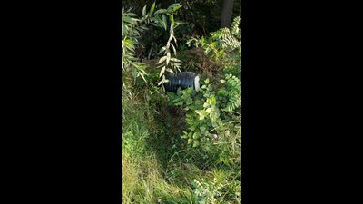 A major tragedy was averted after a 25kg improvised explosive device (IED) was detected and subsequently defused by security forces in south Kashmir’s Pulwama district on Wednesday. (Twitter/ChinarcorpsIA) A major tragedy was averted after a 25kg improvised explosive device (IED) was detected and subsequently defused by security forces in south Kashmir’s Pulwama district on Wednesday. (Twitter/ChinarcorpsIA)