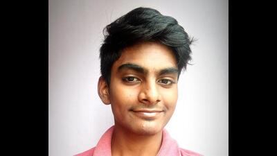 Deepanshu Ghosalkar, the 16-year-old boy from Navi Mumbai, who acted as sleuth and helped in recovering his friend’s stolen mobile phone. (HT PHOTO)