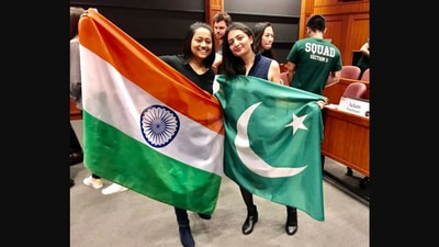 The image is taken from the LinkedIn post showing two friends from Indian and Pakistan. (LinkedIn/@Sneha Biswas)