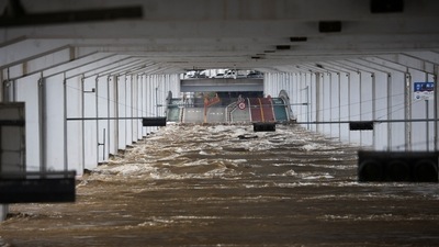 The accumulated rainfall in Seoul since midnight Monday stood at 525mm as of 7 a.m. Wednesday, according to the Korea Meteorological Administration (KMA), with more forecasts. In neighbouring Yangpyeong County, total rainfall hit 532.5 mm. (REUTERS)