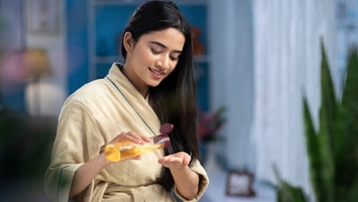 Hair oiling mistakes that can lead to excessive hair fall (gettyimages) Hair oiling mistakes that can lead to excessive hair fall (gettyimages)