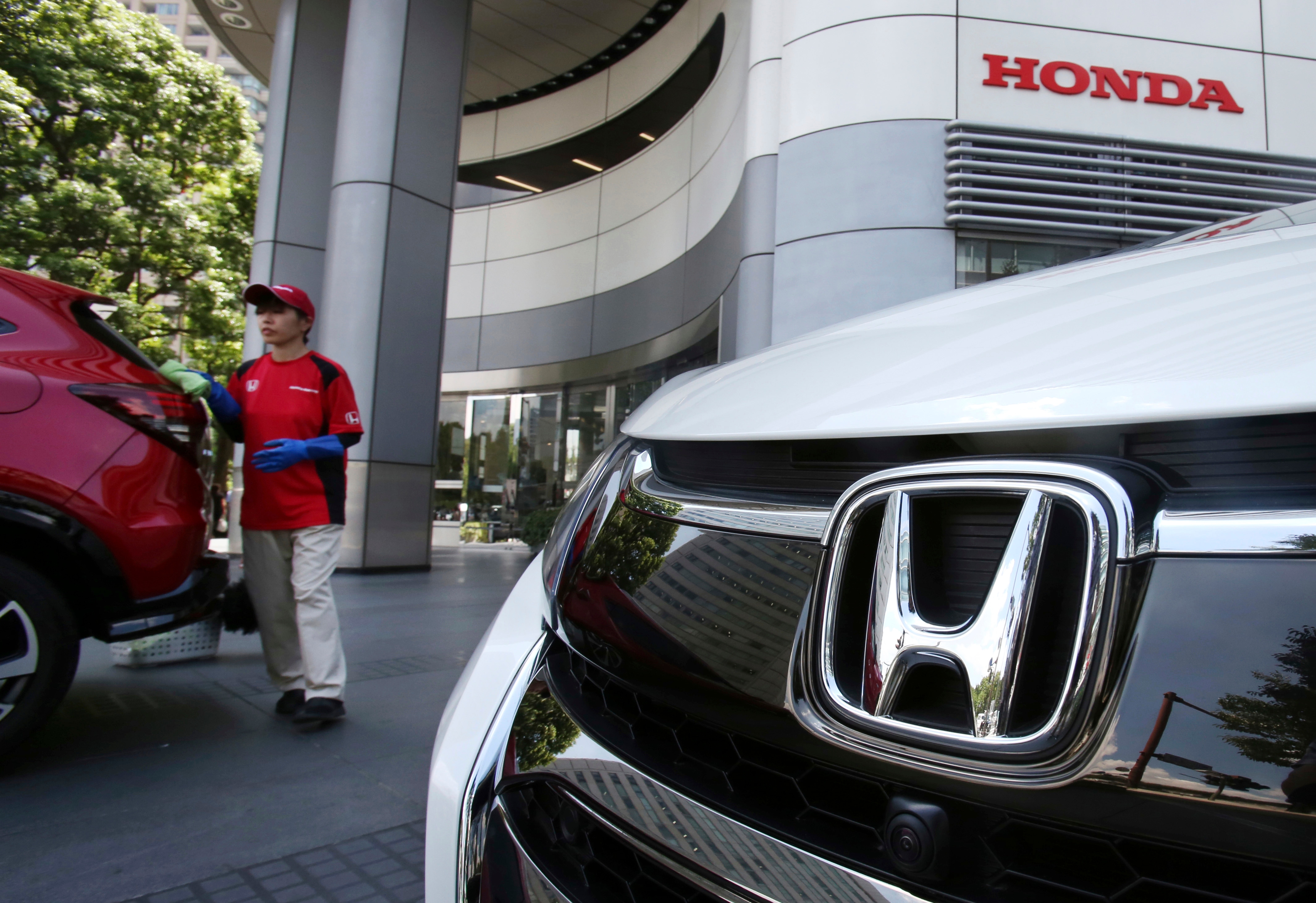 Honda Motor Co. reported on Wednesday that its profit totalled 149.2 billion yen (USD 1.1 billion) in the April-June quarter (AP file photo) Honda Motor Co. reported on Wednesday that its profit totalled 149.2 billion yen (USD 1.1 billion) in the April-June quarter (AP file photo)