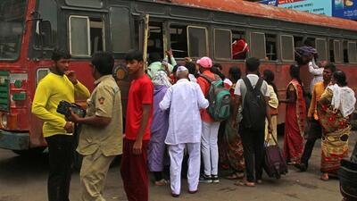 Commuters board ST bus at Swargate stand on Thursday. (Ravindra Joshi/HT PHOTO)