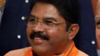 The Karnataka government on Thursday said a revenue department official of the rank of assistant commissioner will be hoisting the tricolour at Chamarajpet idgah maidan here on August 15. (ANI) The Karnataka government on Thursday said a revenue department official of the rank of assistant commissioner will be hoisting the tricolour at Chamarajpet idgah maidan here on August 15. (ANI)