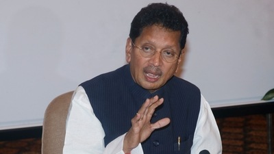 Eknath Shinde camp spokesperson and Maharashtra minister Deepak Kesarkar. Eknath Shinde camp spokesperson and Maharashtra minister Deepak Kesarkar.