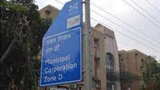 The dairy owners in Ludhiana have been directed to submit a plan within a month or face action under the Punjab Municipal Corporation (PMC) Act. (HT File) The dairy owners in Ludhiana have been directed to submit a plan within a month or face action under the Punjab Municipal Corporation (PMC) Act. (HT File)