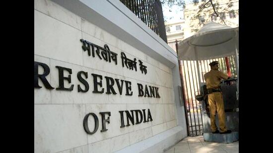 On Wednesday, the Reserve Bank of India (RBI) announced it had cancelled the banking licence of the beleaguered Pune-based Rupee Cooperative Bank, and directed the Registrar of Cooperative Societies to liquidate the bank (HT FILE PHOTO)
