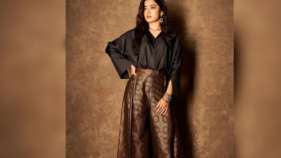 BROWN EMBROIDERED TOP WITH BROCADE PANTS – INCHING INDIA