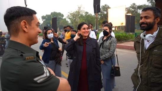 Kareena Kapoor with Aamir Khan and Advait Chandan on Laal Singh Chaddha sets.