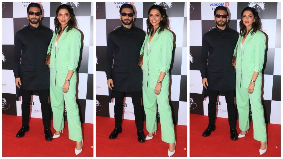 Deepika and Ranveer choose monotone outfits for the event.&nbsp;(HT Photo/Varinder Chawla)