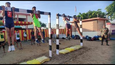 An army official said a total of 1,453 youth have appeared for the physical test, which started at the army’s Hisar cantonment on Friday. The aspirants from Haryana’s four districts, Jind, Hisar, Sirsa and Fatehabad, have registered under Agnipath scheme. (HT Photo) An army official said a total of 1,453 youth have appeared for the physical test, which started at the army’s Hisar cantonment on Friday. The aspirants from Haryana’s four districts, Jind, Hisar, Sirsa and Fatehabad, have registered under Agnipath scheme. (HT Photo)