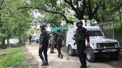 A joint post manned by Jammu and Kashmir Police and the CRPF was attacked by terrorists. (HT File Photo)