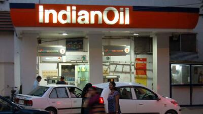 According to a statement released by Mahanagar Gas Limited, which provides CNG across the city, the vehicular traffic leaving the city for the upcoming long weekend pushed the demand for CNG (HT File)