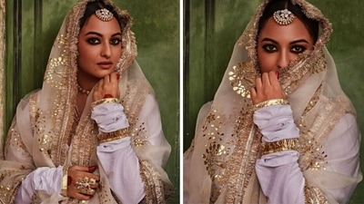 Sonakshi Sinha wearing safed mulmul “Noorah” anghrakha with lampi kalis, recreating the style of Rekha from the film, Umrao Jaan. Sonakshi Sinha wearing safed mulmul “Noorah” anghrakha with lampi kalis, recreating the style of Rekha from the film, Umrao Jaan. 