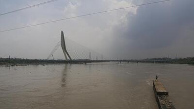 The city considers 204.5 metre water level at the railway bridge as the warning mark, while 205.33m is considered as the danger level. (Sanchit Khanna/HT Archive) The city considers 204.5 metre water level at the railway bridge as the warning mark, while 205.33m is considered as the danger level. (Sanchit Khanna/HT Archive)