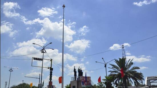 The civic body will hoist a 100-ft tall tricolour as part of Independence day celebrations in Ludhiana. (HT File)