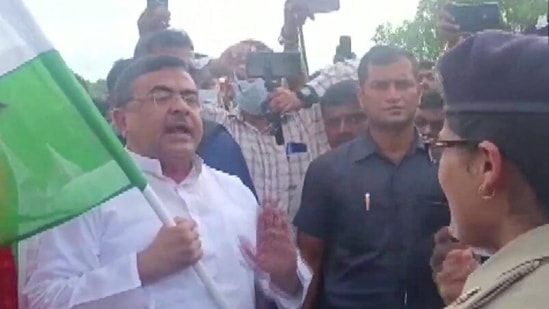 BJP leader Suvendu Adhikari said nobody was carrying any political party's flag, only the Indian National Flag.(ANI)