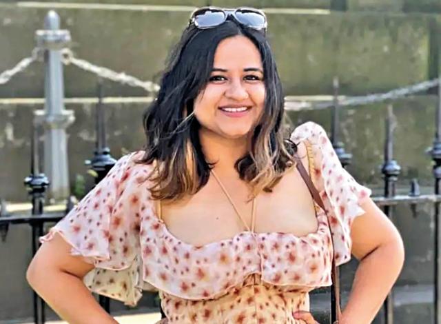Vanshika Bhatia, one of Culinary Culture’s Top 30 Indian chefs, runs a hot dog outlet Vanshika Bhatia, one of Culinary Culture’s Top 30 Indian chefs, runs a hot dog outlet