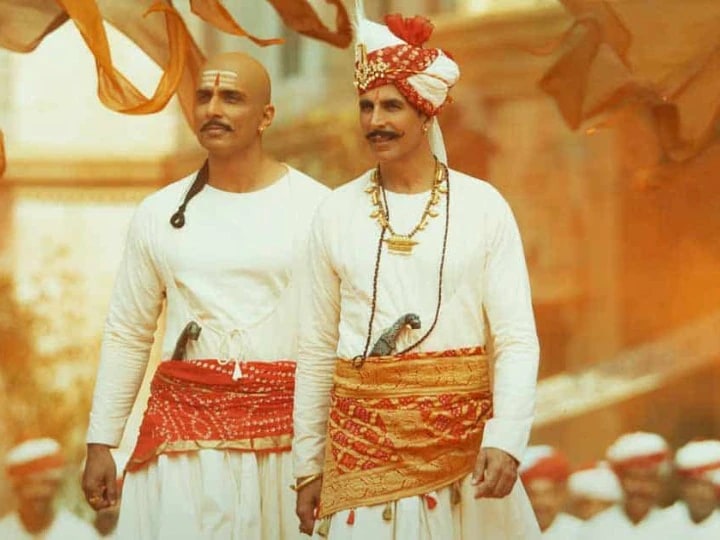 Sonu Sood with Akshay Kumar in a still from Samrat Prithviraj. Sonu Sood with Akshay Kumar in a still from Samrat Prithviraj.