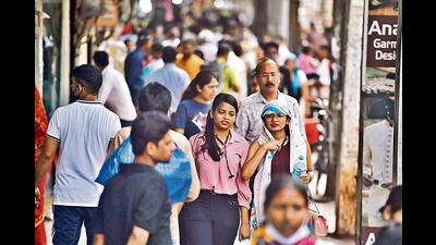 After the positivity rate crossed 17% in Delhi, authorities have brought back the mandatory mask rule with a fine of ₹500. (Photo: Raj K Raj/HT (Photo for representational purposes only)) After the positivity rate crossed 17% in Delhi, authorities have brought back the mandatory mask rule with a fine of ₹500. (Photo: Raj K Raj/HT (Photo for representational purposes only))