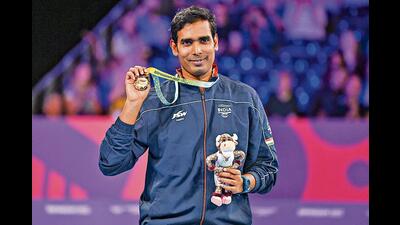 Sharath Kamal defeated England’s Liam Pitchford 4-1 in the men’s singles event to clinch gold for India. (Photo: PTI) Sharath Kamal defeated England’s Liam Pitchford 4-1 in the men’s singles event to clinch gold for India. (Photo: PTI)