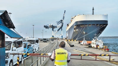 The Sri Lankan government said on Saturday that it has allowed a high-tech Chinese research ship to dock at the southern port of Hambantota from August 16 till 22 for “replenishment purposes”. (NYT) The Sri Lankan government said on Saturday that it has allowed a high-tech Chinese research ship to dock at the southern port of Hambantota from August 16 till 22 for “replenishment purposes”. (NYT)