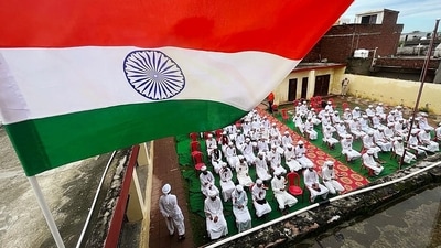 The Central government has urged people to hoist or display the tricolour in their homes from August 13 to 15 to celebrate the 75th anniversary of India's independence. (ANI) The Central government has urged people to hoist or display the tricolour in their homes from August 13 to 15 to celebrate the 75th anniversary of India's independence. (ANI)