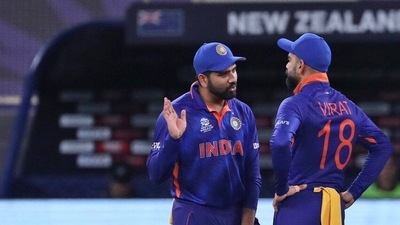 Rohit Sharma (L) and Virat Kohli Rohit Sharma (L) and Virat Kohli
