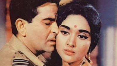 Read on to know how Vyajyantimala got the permission to work in Raj Kapoor's Sangam and wear a swimsuit for a song as well. Read on to know how Vyajyantimala got the permission to work in Raj Kapoor's Sangam and wear a swimsuit for a song as well.