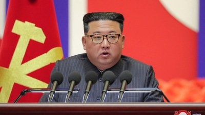 North Korean leader Kim Jong Un speaks during a "maximum emergency anti-epidemic campaign meeting" in Pyongyang, North Korea on Wednesday. (AP) North Korean leader Kim Jong Un speaks during a "maximum emergency anti-epidemic campaign meeting" in Pyongyang, North Korea on Wednesday. (AP)