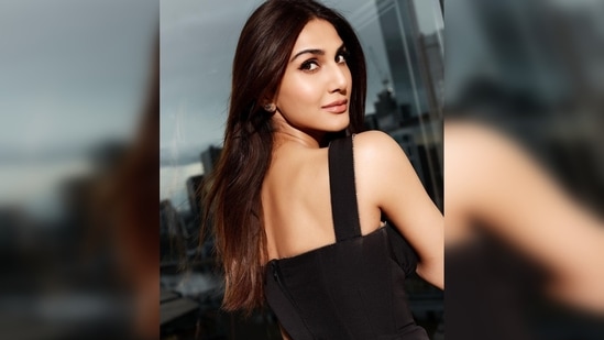 Vaani Kapoor struck some elegant poses for the camera and shared those pictures on Instagram with the caption, "Seizing the day."(Instagram/@_vaanikapoor_)