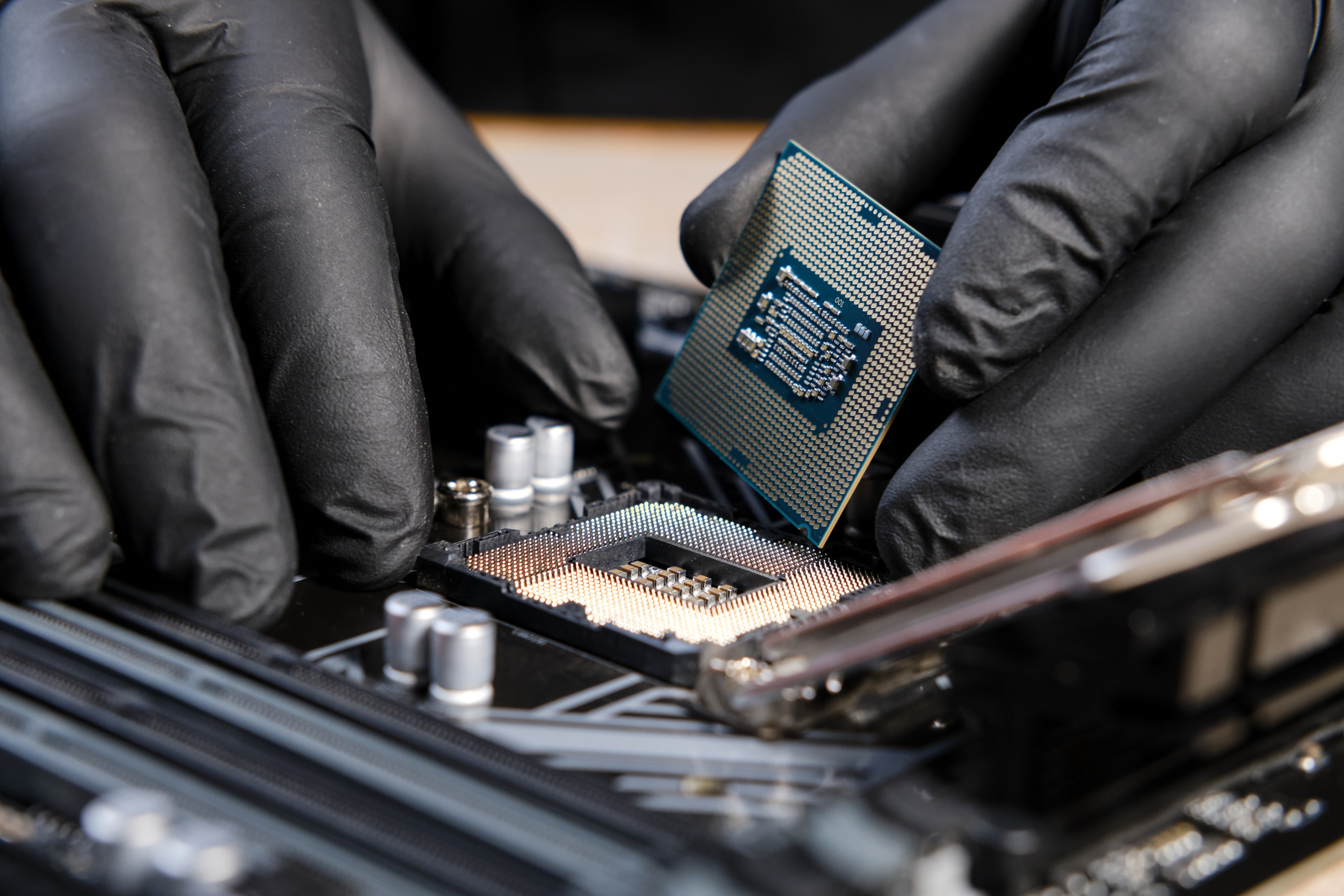 With the world recovering from a chip shortage and industry ramping up supply to pre-pandemic levels, can we afford another supply chain shock to the industry? (Shutterstock) With the world recovering from a chip shortage and industry ramping up supply to pre-pandemic levels, can we afford another supply chain shock to the industry? (Shutterstock)