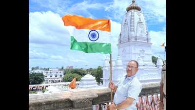 National flag being hoisted on the premises of Gorakhnath Temple in Gorakhpur on Saturday. (Sourced)