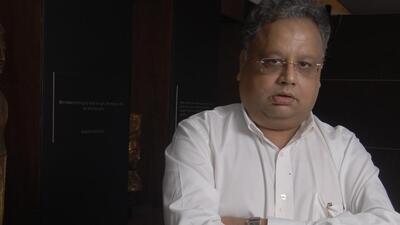 Christened the ‘Big Bull’, Jhunjhunwala’ was one of just a handful of high-profile investors such as his mentor Radhakishan Damani whom Dalal Street looked to for navigation. (HT) Christened the ‘Big Bull’, Jhunjhunwala’ was one of just a handful of high-profile investors such as his mentor Radhakishan Damani whom Dalal Street looked to for navigation. (HT)
