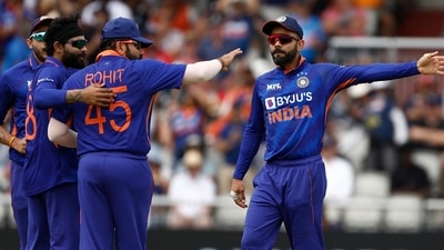 India's Ravindra Jadeja celebrates with teammates (Reuters)