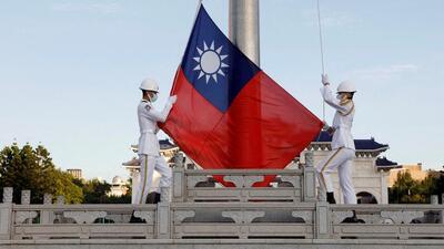 FILE PHOTO: Honour guard members take part in a flag-raising ceremony at Chiang Kai-shek Memorial Hall in Taipei, Taiwan August 6, 2022. REUTERS/Jameson Wu/File Photo (REUTERS) FILE PHOTO: Honour guard members take part in a flag-raising ceremony at Chiang Kai-shek Memorial Hall in Taipei, Taiwan August 6, 2022. REUTERS/Jameson Wu/File Photo (REUTERS)