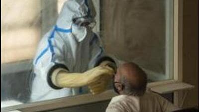 As per health department, Pune district has completed 106 per cent of first dose vaccination beneficiaries and 90.87 per cent coverage of second dose vaccination. (HT FILE PHOTO) As per health department, Pune district has completed 106 per cent of first dose vaccination beneficiaries and 90.87 per cent coverage of second dose vaccination. (HT FILE PHOTO)
