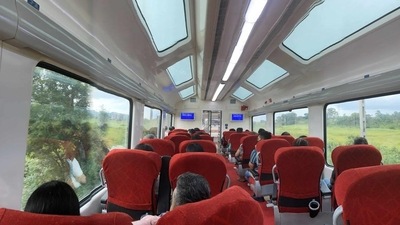 Central Railway aims to make vistadome coaches more popular on Mumbai-Goa route (HT PHOTO) Central Railway aims to make vistadome coaches more popular on Mumbai-Goa route (HT PHOTO)