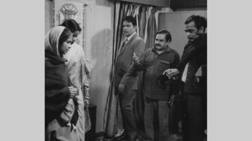 Hum Log explored themes of social distress, alcoholism, dowry and gender discrimination Hum Log explored themes of social distress, alcoholism, dowry and gender discrimination