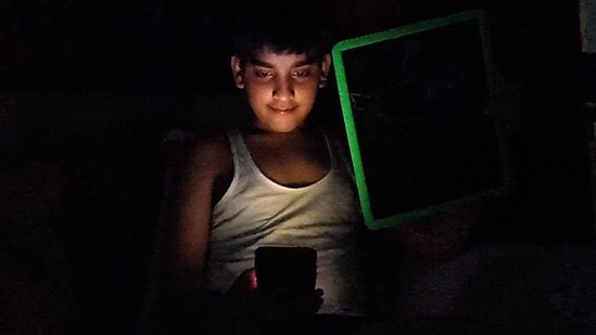 7 Ways to break smartphone addiction in children(HT gallery )