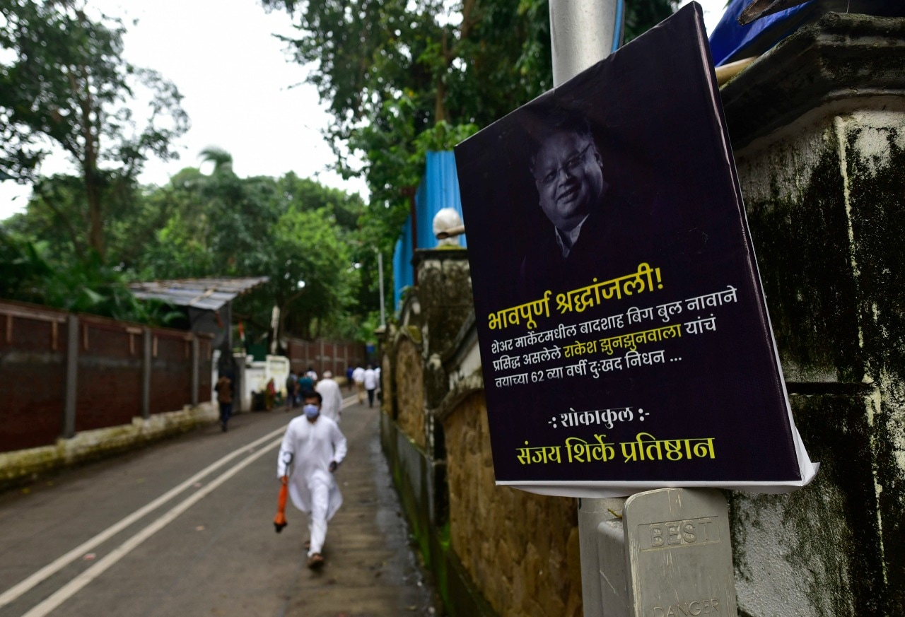 Highlights: Ace investor Rakesh Jhunjhunwala cremated at Mumbai's ...