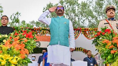 Ranchi: Jharkhand chief mInister Hemant Soren inspects the parade during the 76th Independence Day function at Morhabadi Ground. (PTI) Ranchi: Jharkhand chief mInister Hemant Soren inspects the parade during the 76th Independence Day function at Morhabadi Ground. (PTI)