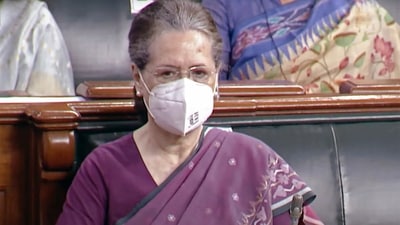 Sonia Gandhi packed a punch in her Independence Day wish as she said the Congress will never accept any insult to freedom icons like Gandhi-Nehru-Patel- Azad ji.&nbsp; (ANI)