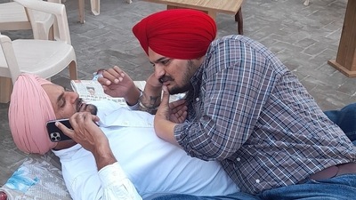 Sidhu Moose Wala's dad has spoken about his son. Sidhu Moose Wala's dad has spoken about his son.