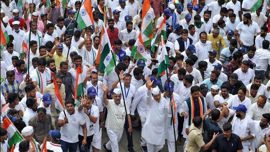 Karnataka Congress chief DK Shivakumar, Congress leader Randeep Singh Surjewala and their supporters participate in the 'Freedom March' on the occasion of Independence Day in Bengaluru on Monday.  (Agencies)